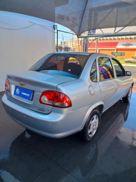 CHEVROLET Classic Sedan 1.0 4P VHCE FLEX LS, Foto 9