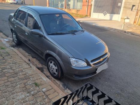 CHEVROLET Corsa Sedan 1.0 4P CLASSIC VHCE FLEX, Foto 2