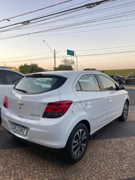 CHEVROLET Onix Hatch 1.4 4P FLEX LTZ AUTOMTICO, Foto 4