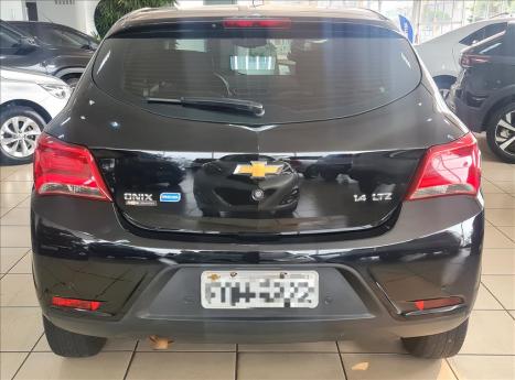 CHEVROLET Onix Hatch 1.4 4P FLEX LTZ, Foto 14