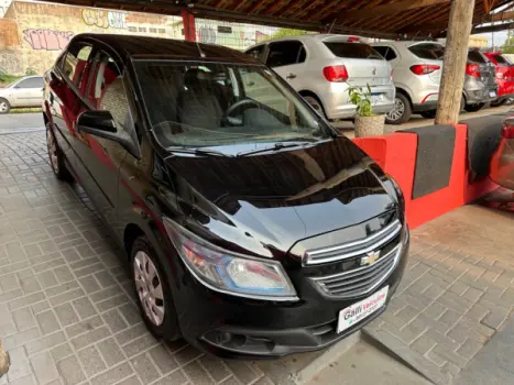 CHEVROLET Onix Hatch 1.4 4P FLEX LT, Foto 3