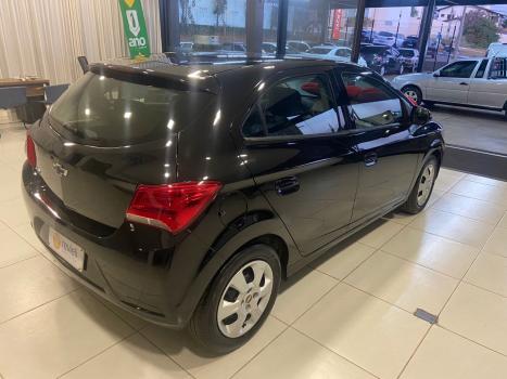 CHEVROLET Onix Hatch 1.0 4P FLEX BLACK, Foto 4