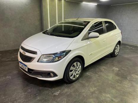 CHEVROLET Onix Hatch 1.4 4P FLEX LT, Foto 2