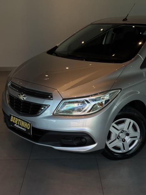 CHEVROLET Onix Hatch 1.0 4P FLEX LT, Foto 2