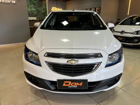 CHEVROLET Onix Hatch 1.4 4P FLEX LT, Foto 5