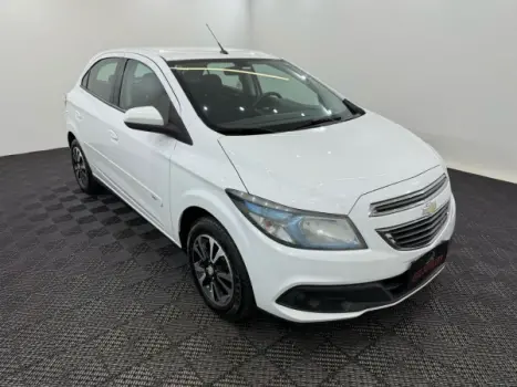 CHEVROLET Onix Hatch 1.4 4P FLEX LT, Foto 2