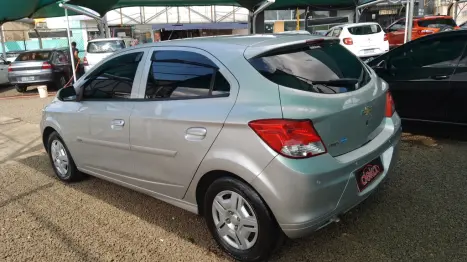 CHEVROLET Onix Hatch 1.0 4P FLEX JOY, Foto 6