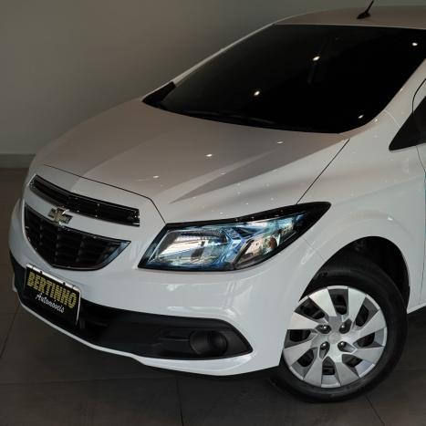 CHEVROLET Onix Hatch 1.4 4P FLEX LT, Foto 2
