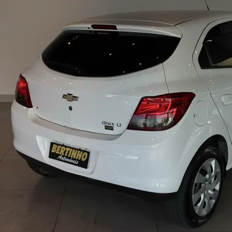 CHEVROLET Onix Hatch 1.4 4P FLEX LT, Foto 7
