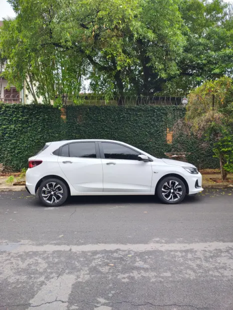 CHEVROLET Onix Hatch 1.0 12V 4P FLEX PREMIER 2 TURBO AUTOMTICO, Foto 3