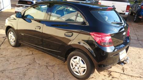 CHEVROLET Onix Hatch 1.0 4P FLEX LS, Foto 2