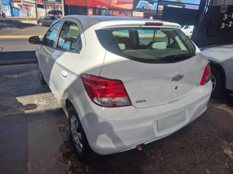 CHEVROLET Onix Hatch 1.0 4P FLEX LS, Foto 4