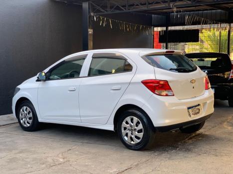 CHEVROLET Onix Hatch 1.0 4P FLEX LT, Foto 2