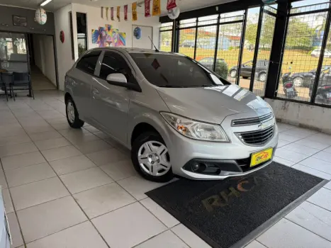 CHEVROLET Onix Hatch 1.0 4P FLEX LT, Foto 1