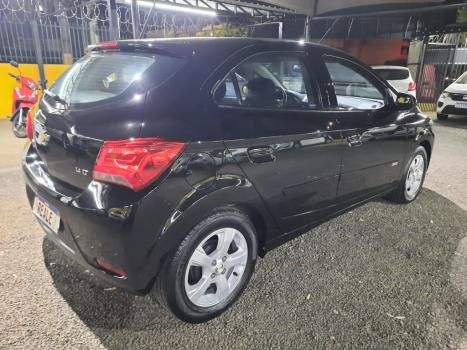 CHEVROLET Onix Hatch 1.4 4P FLEX LT, Foto 3
