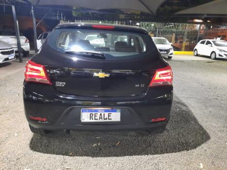 CHEVROLET Onix Hatch 1.4 4P FLEX LT, Foto 4