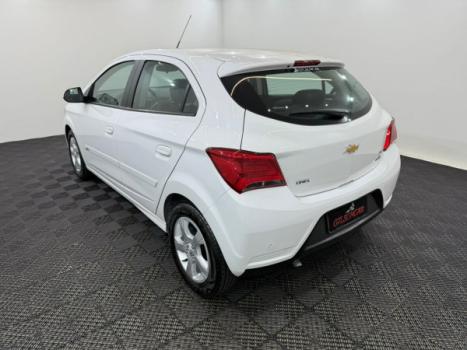 CHEVROLET Onix Hatch 1.4 4P FLEX LT, Foto 6