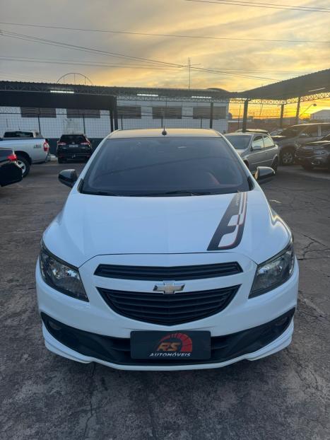 CHEVROLET Onix Hatch 1.4 4P FLEX LTZ, Foto 2
