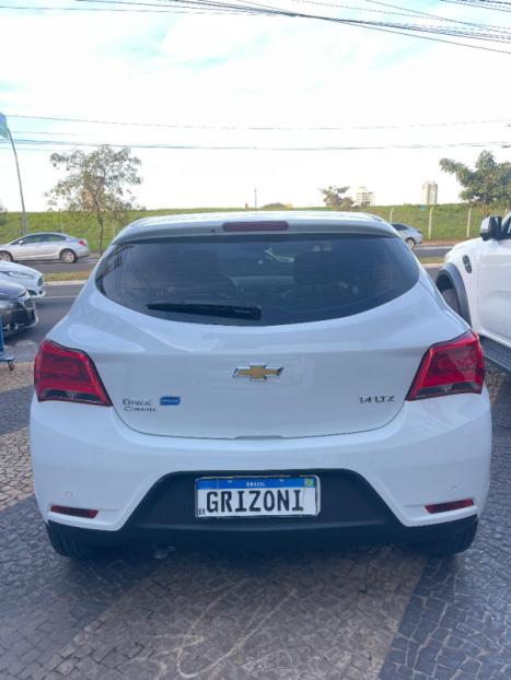 CHEVROLET Onix Hatch 1.4 4P FLEX LTZ, Foto 6