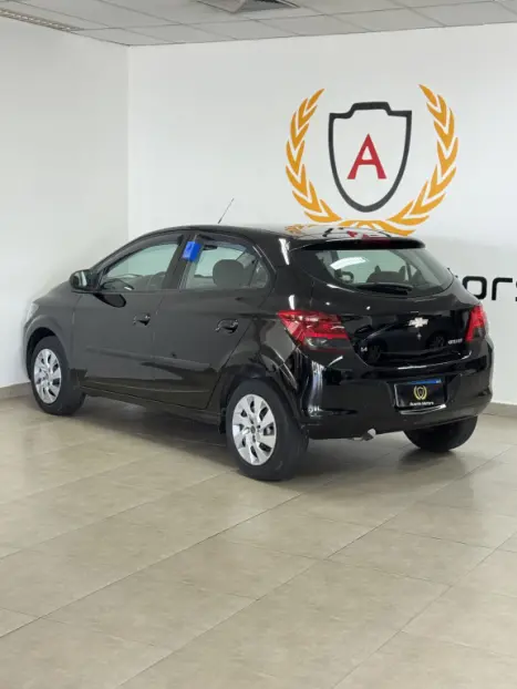 CHEVROLET Onix Hatch 1.4 4P FLEX LT, Foto 2