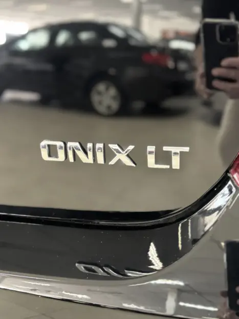 CHEVROLET Onix Hatch 1.4 4P FLEX LT, Foto 4