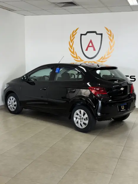 CHEVROLET Onix Hatch 1.4 4P FLEX LT, Foto 5
