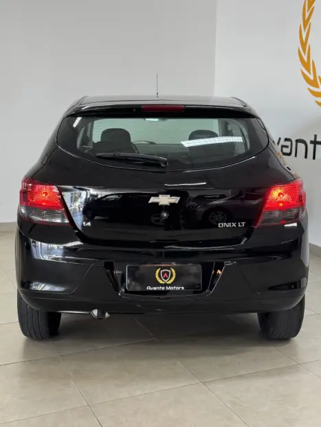 CHEVROLET Onix Hatch 1.4 4P FLEX LT, Foto 6