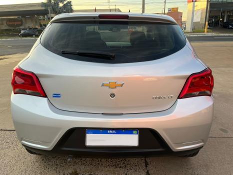 CHEVROLET Onix Hatch 1.0 4P FLEX LT, Foto 6