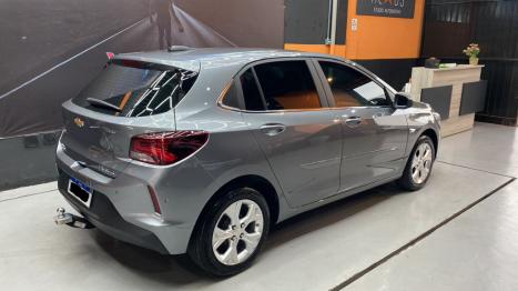 CHEVROLET Onix Hatch 1.0 12V 4P FLEX PREMIER 2 TURBO AUTOMTICO, Foto 2
