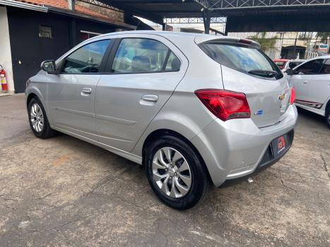 CHEVROLET Onix Hatch 1.4 4P FLEX LT, Foto 6