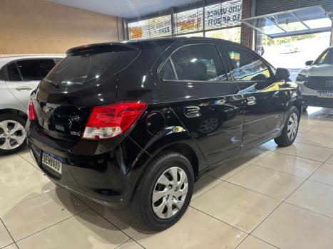 CHEVROLET Onix Hatch 1.0 4P FLEX LS, Foto 4