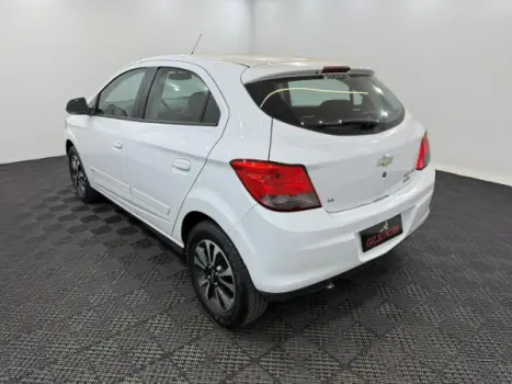 CHEVROLET Onix Hatch 1.4 4P FLEX LTZ, Foto 6