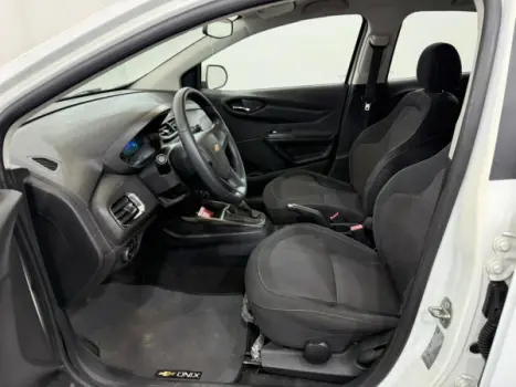 CHEVROLET Onix Hatch 1.4 4P FLEX LTZ, Foto 9