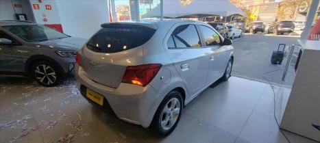 CHEVROLET Onix Hatch 1.4 4P FLEX LT, Foto 4