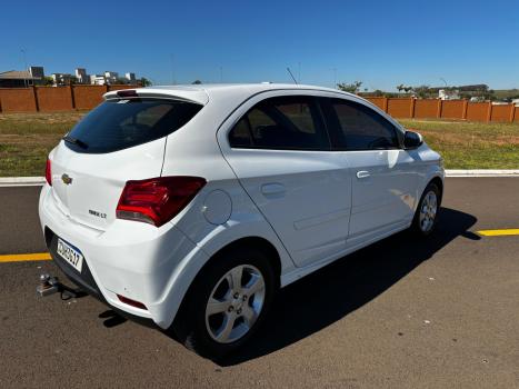 CHEVROLET Onix Hatch 1.4 4P FLEX ACTIV AUTOMTICO, Foto 4