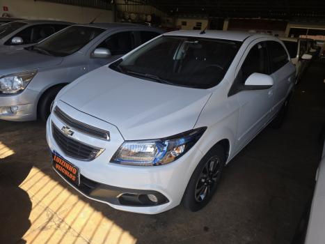 CHEVROLET Onix Hatch 1.4 4P FLEX LTZ, Foto 2