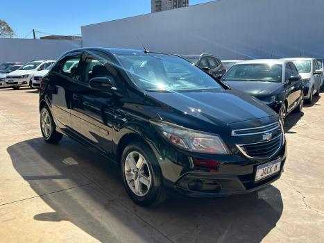 CHEVROLET Onix Hatch 1.4 4P FLEX LT, Foto 3
