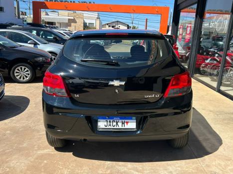 CHEVROLET Onix Hatch 1.4 4P FLEX LT, Foto 5