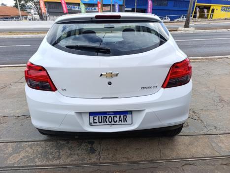 CHEVROLET Onix Hatch 1.4 4P FLEX LT, Foto 5