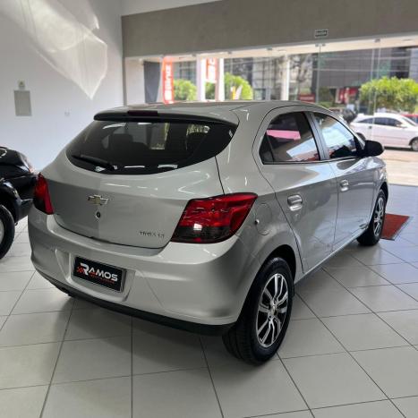 CHEVROLET Onix Hatch 1.4 4P FLEX LT, Foto 6