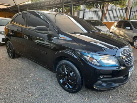 CHEVROLET Onix Hatch 1.4 4P FLEX LT, Foto 3