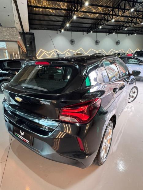 CHEVROLET Onix Hatch 1.0 12V 4P FLEX LTZ TURBO, Foto 8