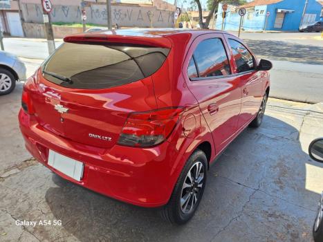 CHEVROLET Onix Hatch 1.4 4P FLEX LTZ, Foto 4