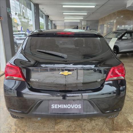 CHEVROLET Onix Hatch 1.0 4P FLEX LT, Foto 5