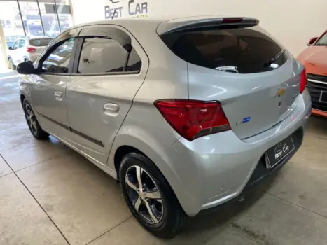 CHEVROLET Onix Hatch 1.4 4P FLEX LTZ, Foto 7