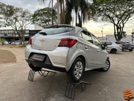 CHEVROLET Onix Hatch 1.0 4P FLEX LT, Foto 4