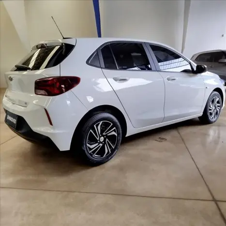 CHEVROLET Onix Hatch 1.0 4P FLEX LT, Foto 4