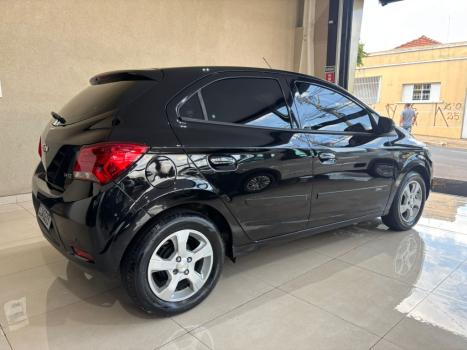 CHEVROLET Onix Hatch 1.4 4P FLEX LT, Foto 4