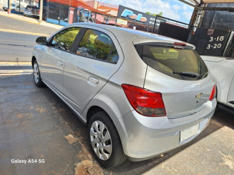 CHEVROLET Onix Hatch 1.4 4P FLEX LT, Foto 4