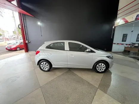 CHEVROLET Onix Sedan 1.0 4P FLEX LT, Foto 3